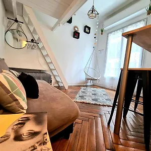 Appartement F1 Mezzanine Centre Nice, 1 à 4 Personnes, Quartier Libération, Nice